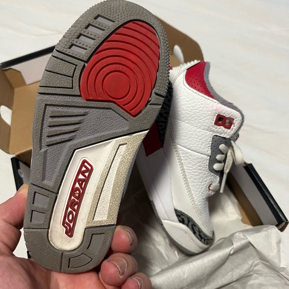 ❌❌SOLD❌❌ Air Jordan 3 fire red 11c - Picture 2 of 4